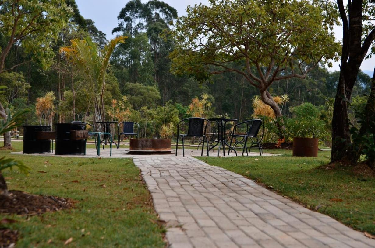 Capao Do Cerrado Pousada E Spa Итабирито Екстериор снимка